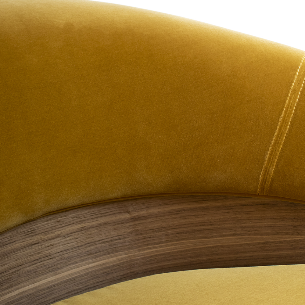 MATTERHORN ARMCHAIR-3.png