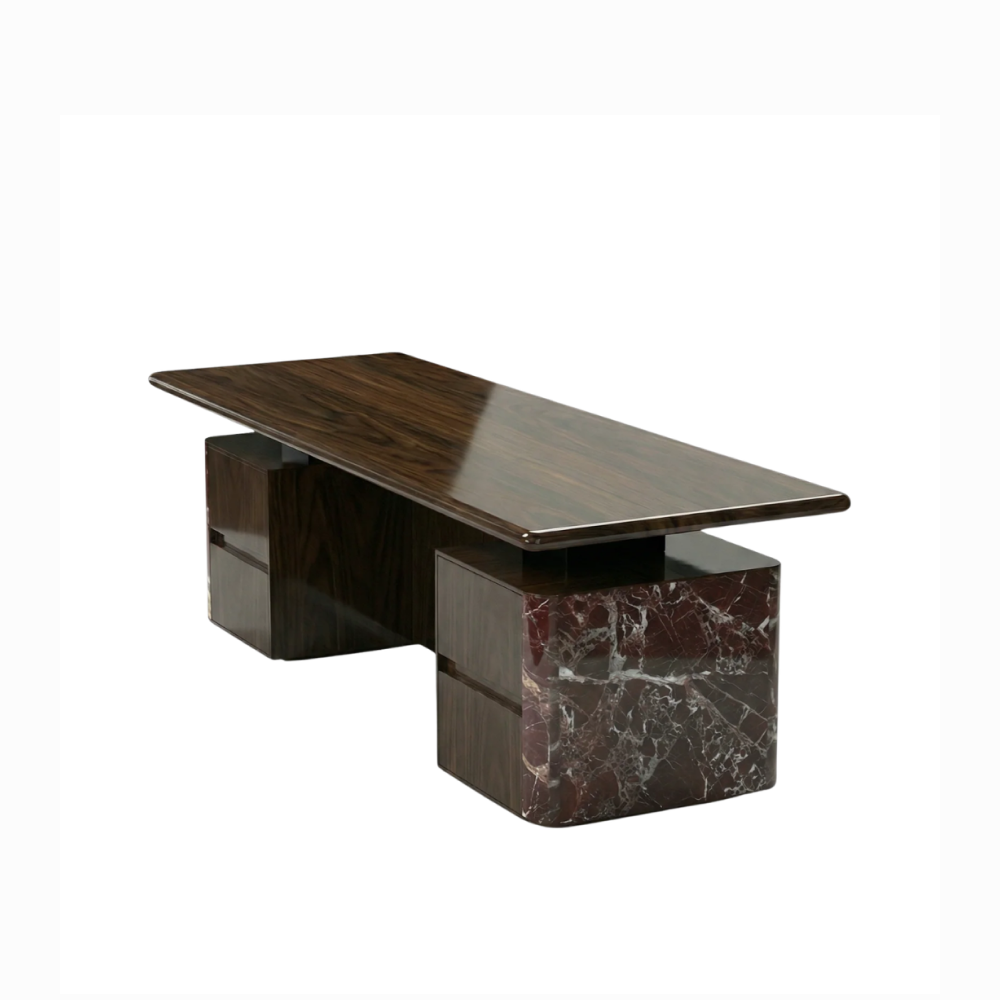 Holly Desk.png