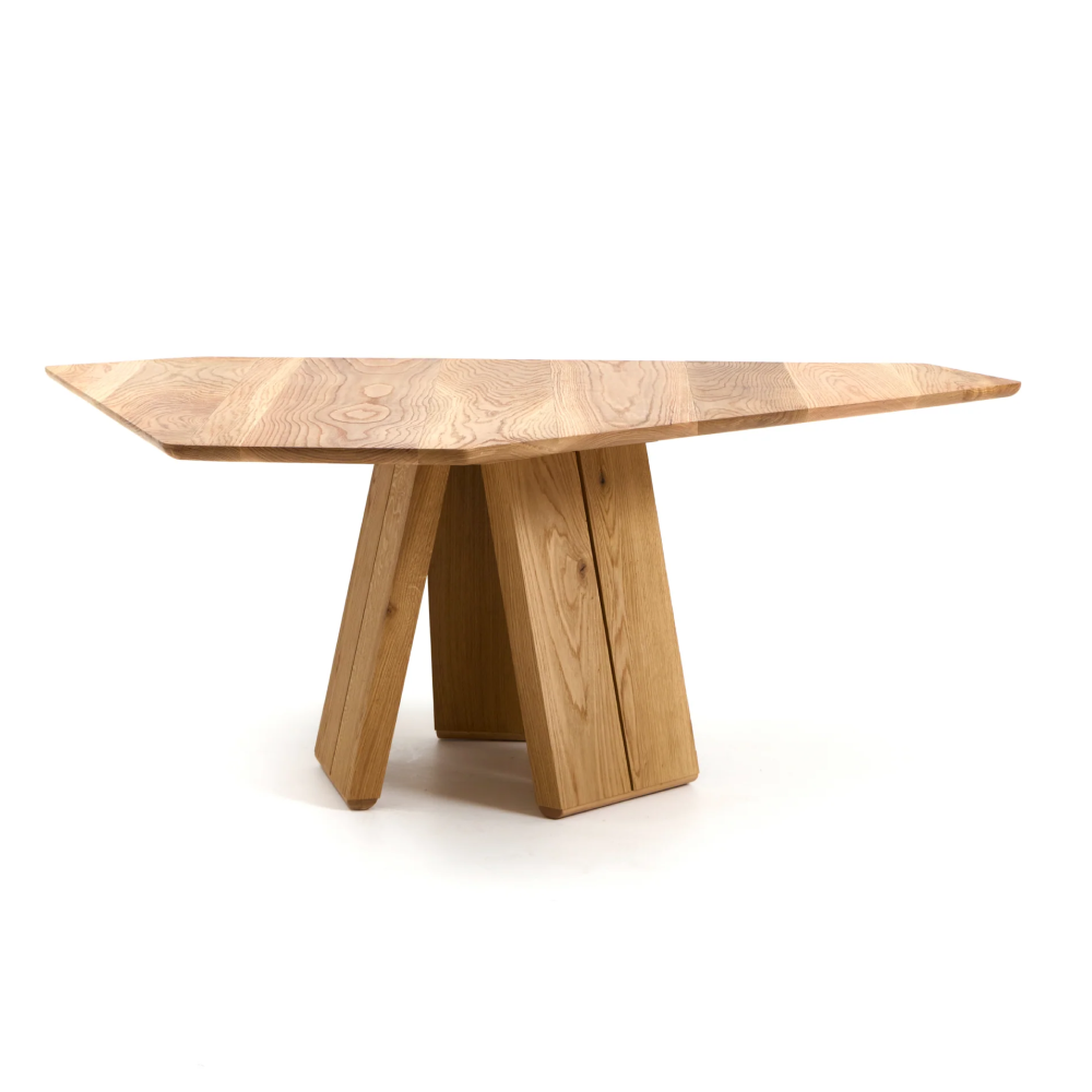 Perícia Dining Table-4.png