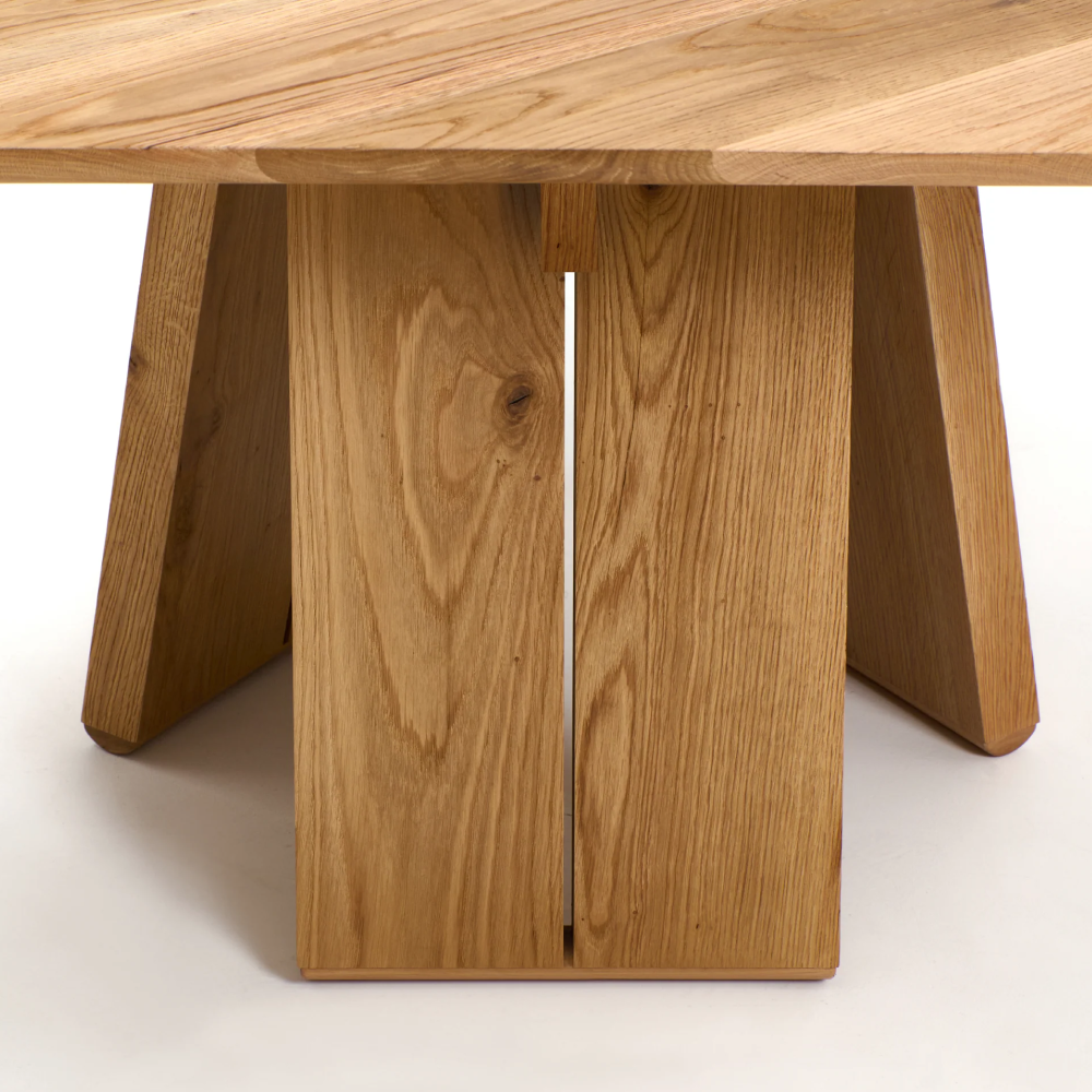 Perícia Dining Table-3.png