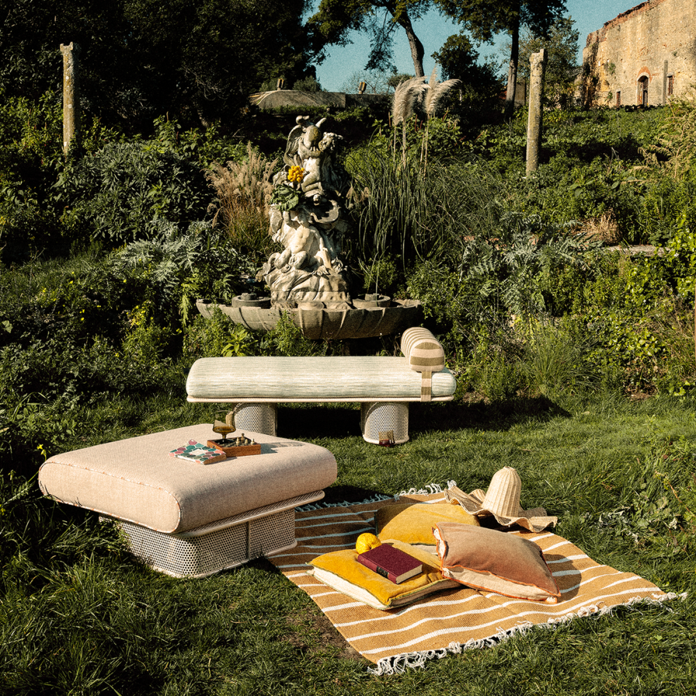 Riviera Bench-8.png