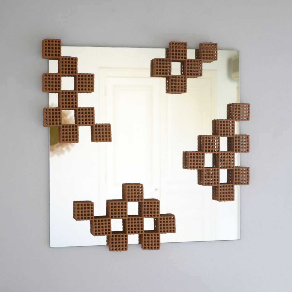 Damier Mirror 1-1.png