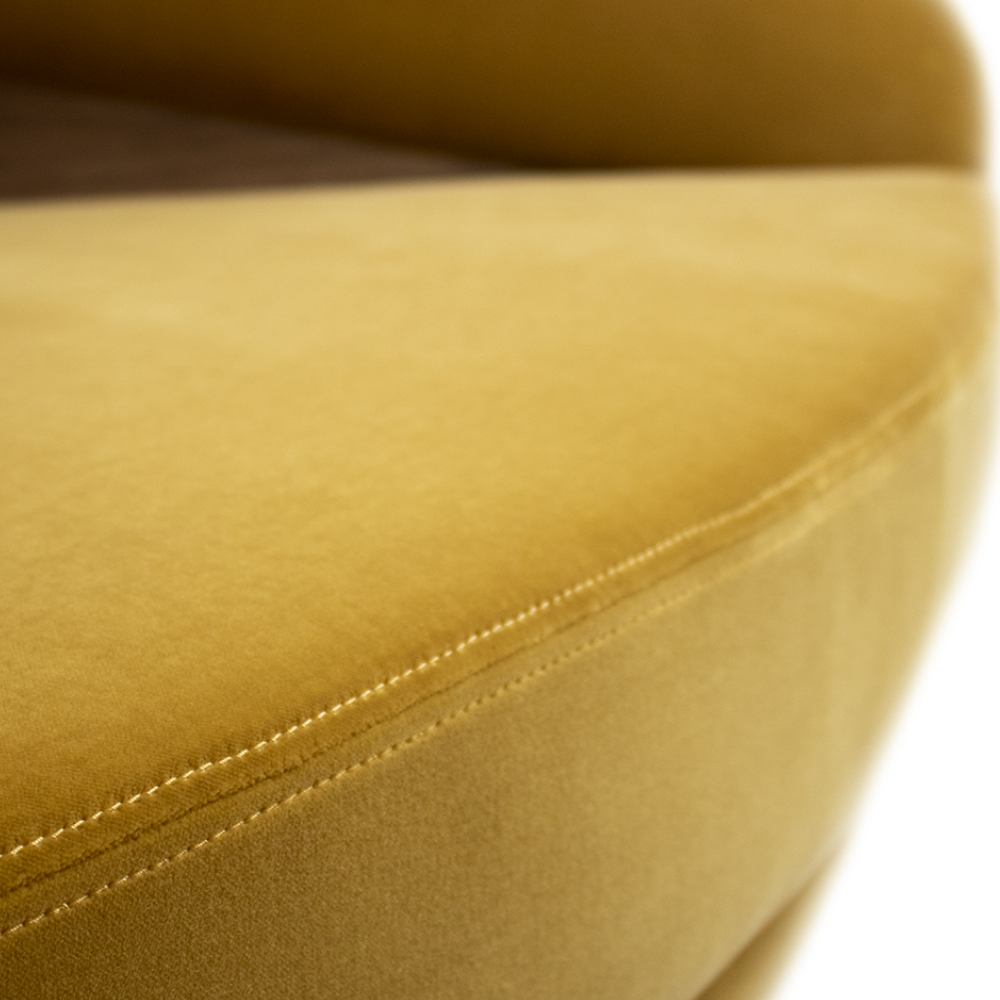 MATTERHORN ARMCHAIR-4.png