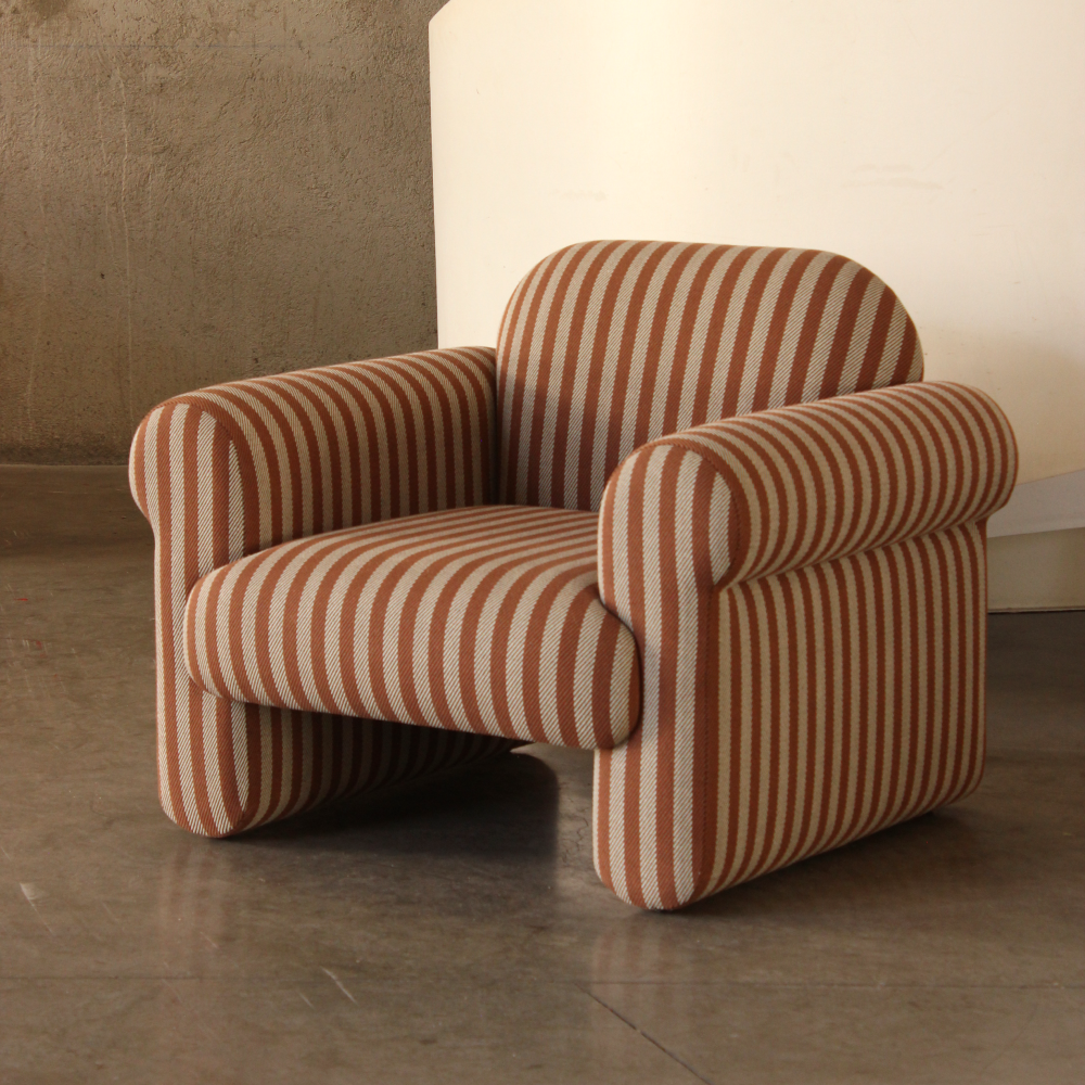 Oskar Armchair-5.png