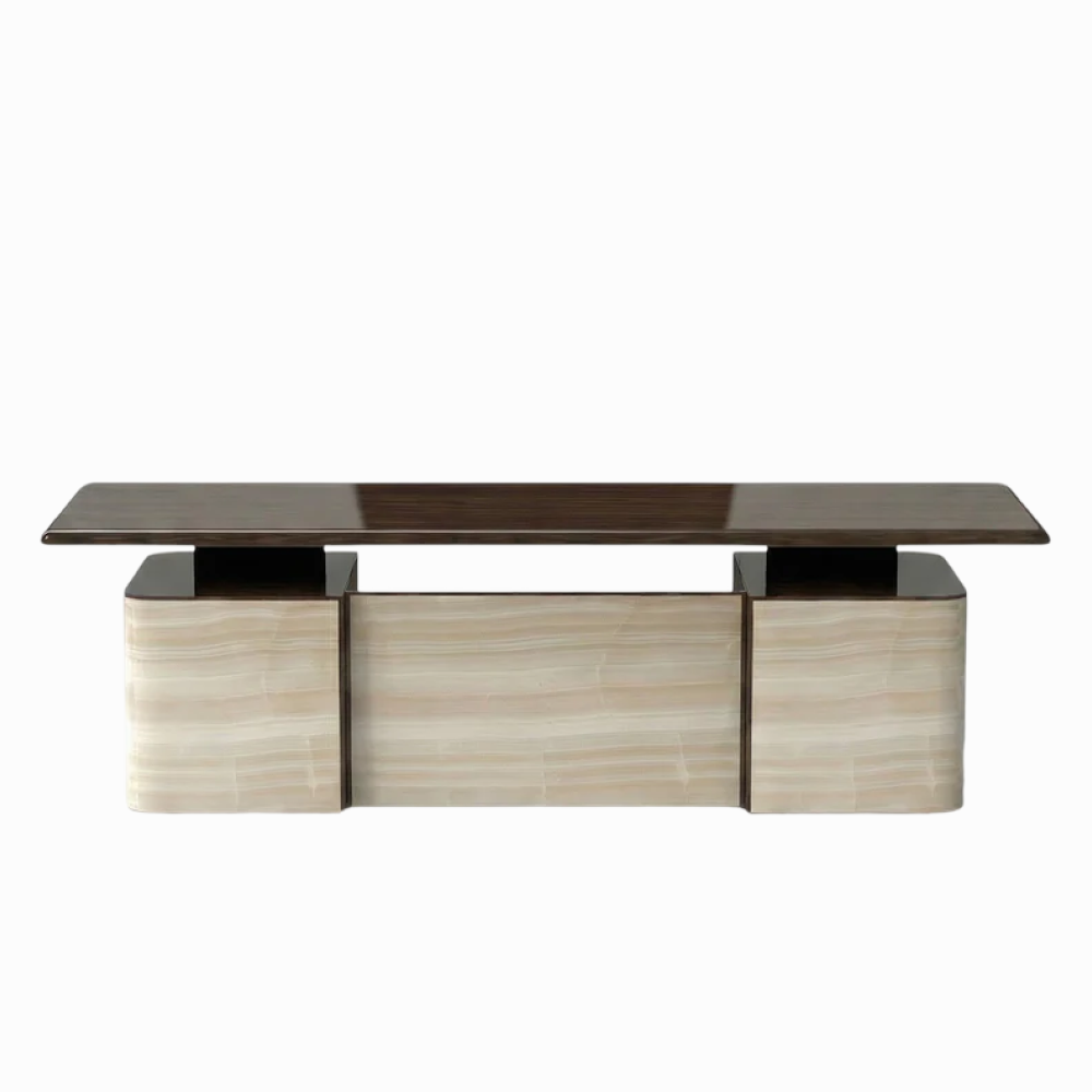 Holly Desk.png
