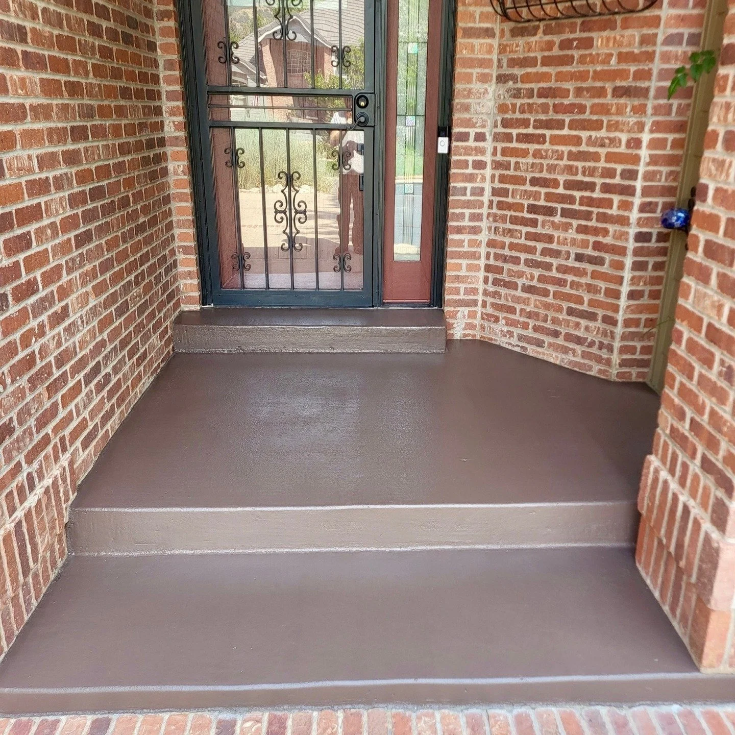 The 11-10 system by @westcoat is a great two-part system to revitalize worn #concrete. If you are interested, please schedule a site visit: https://www.concretedr.com/lets-work-together.