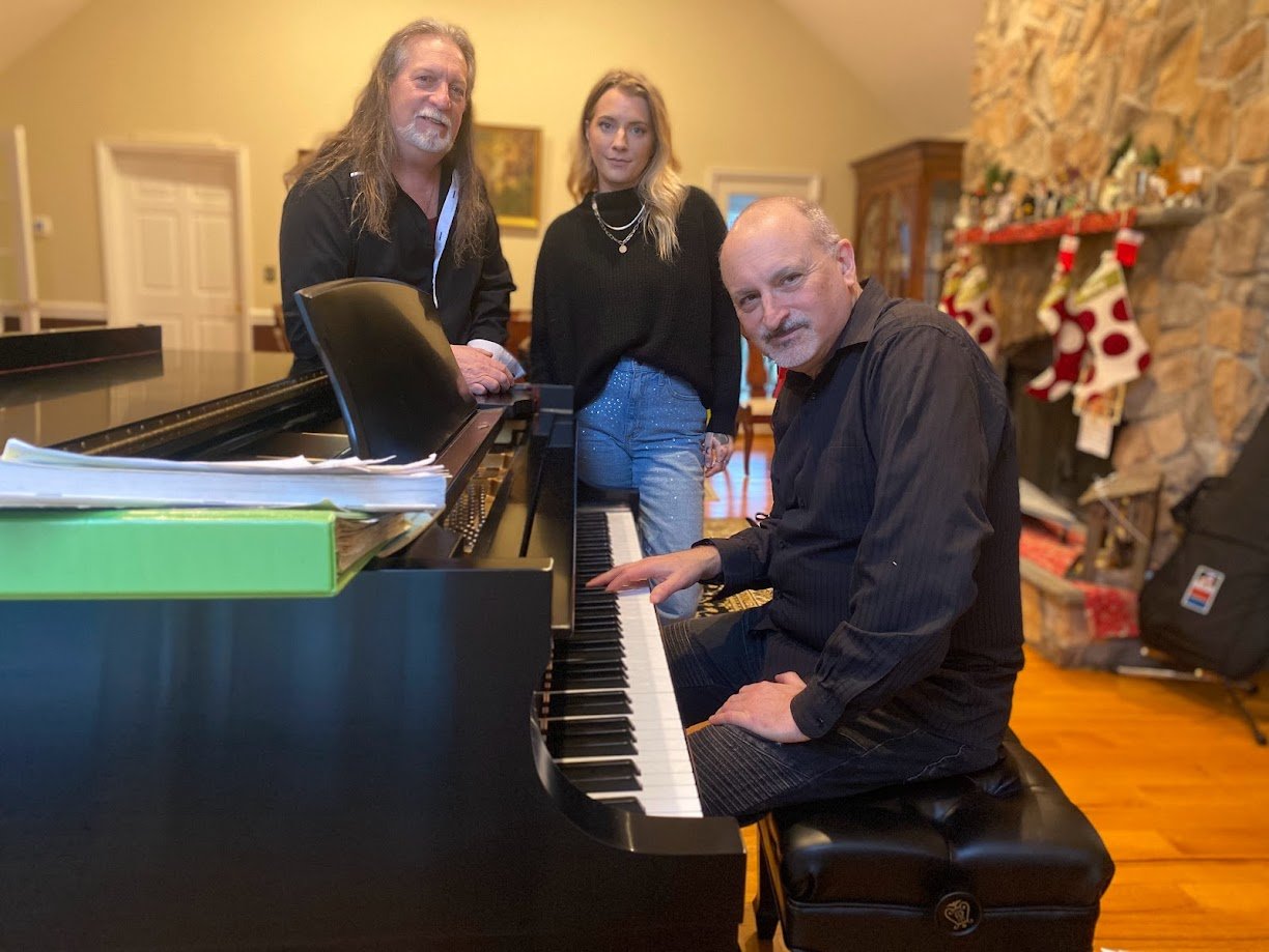 Trio at Piano