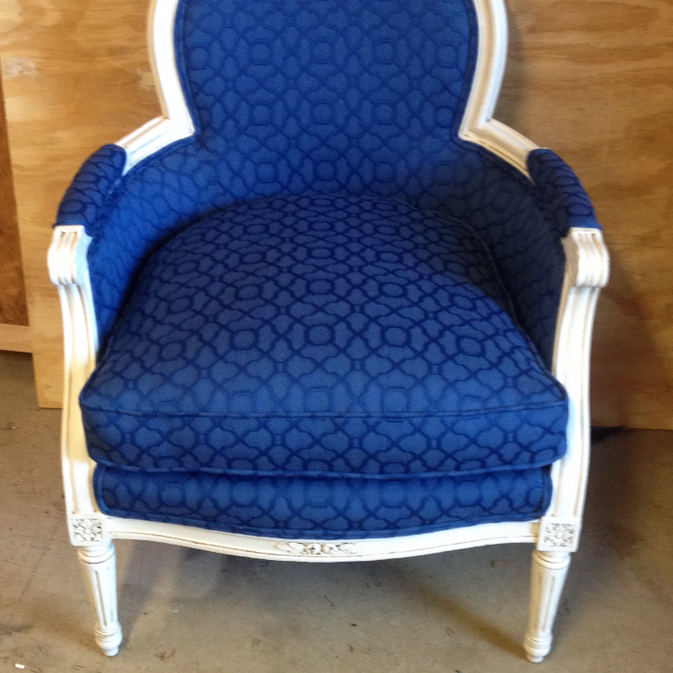 BlueandWhiteChair.png