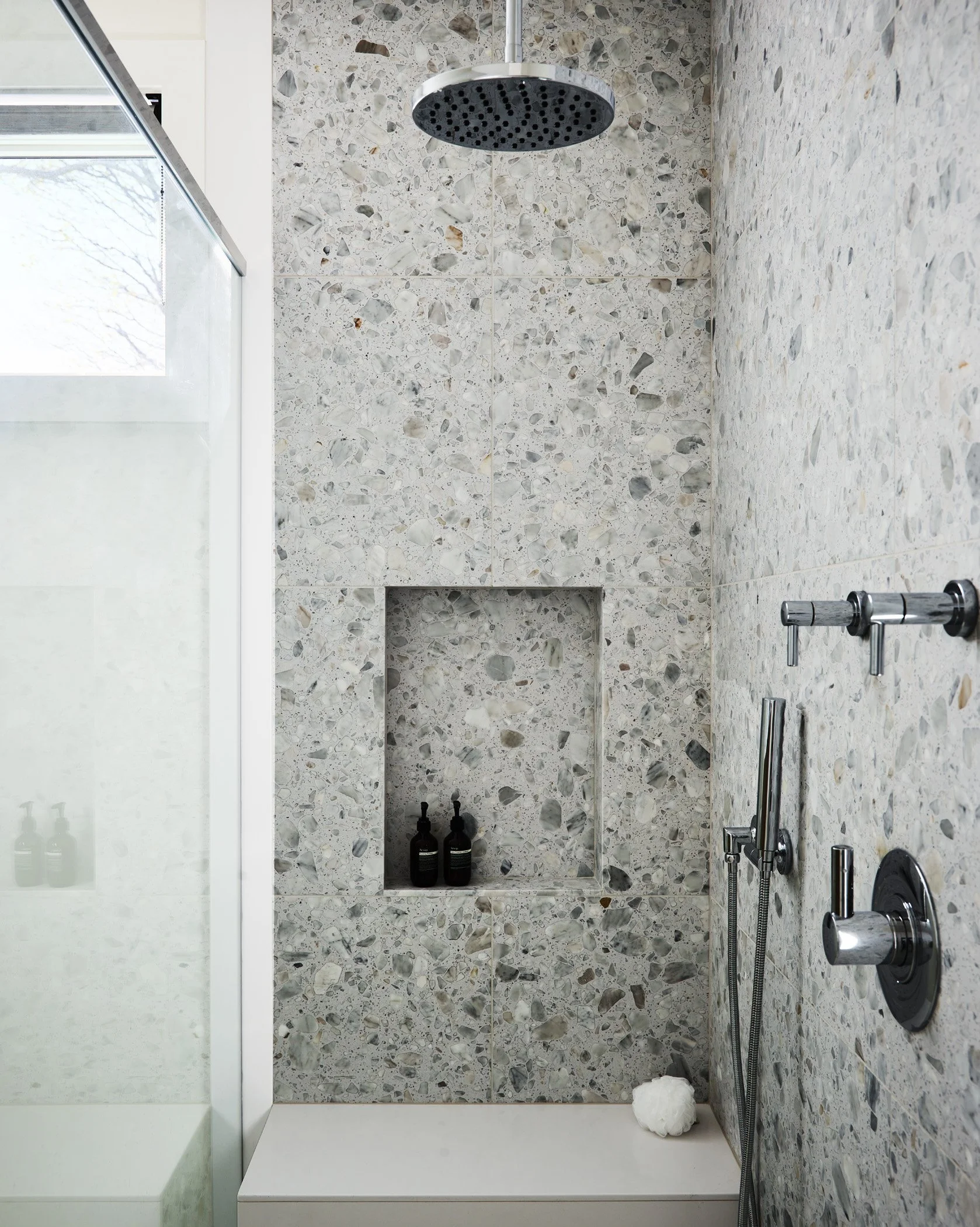 SashyaThind_Stratford_GuestShower_S.jpg