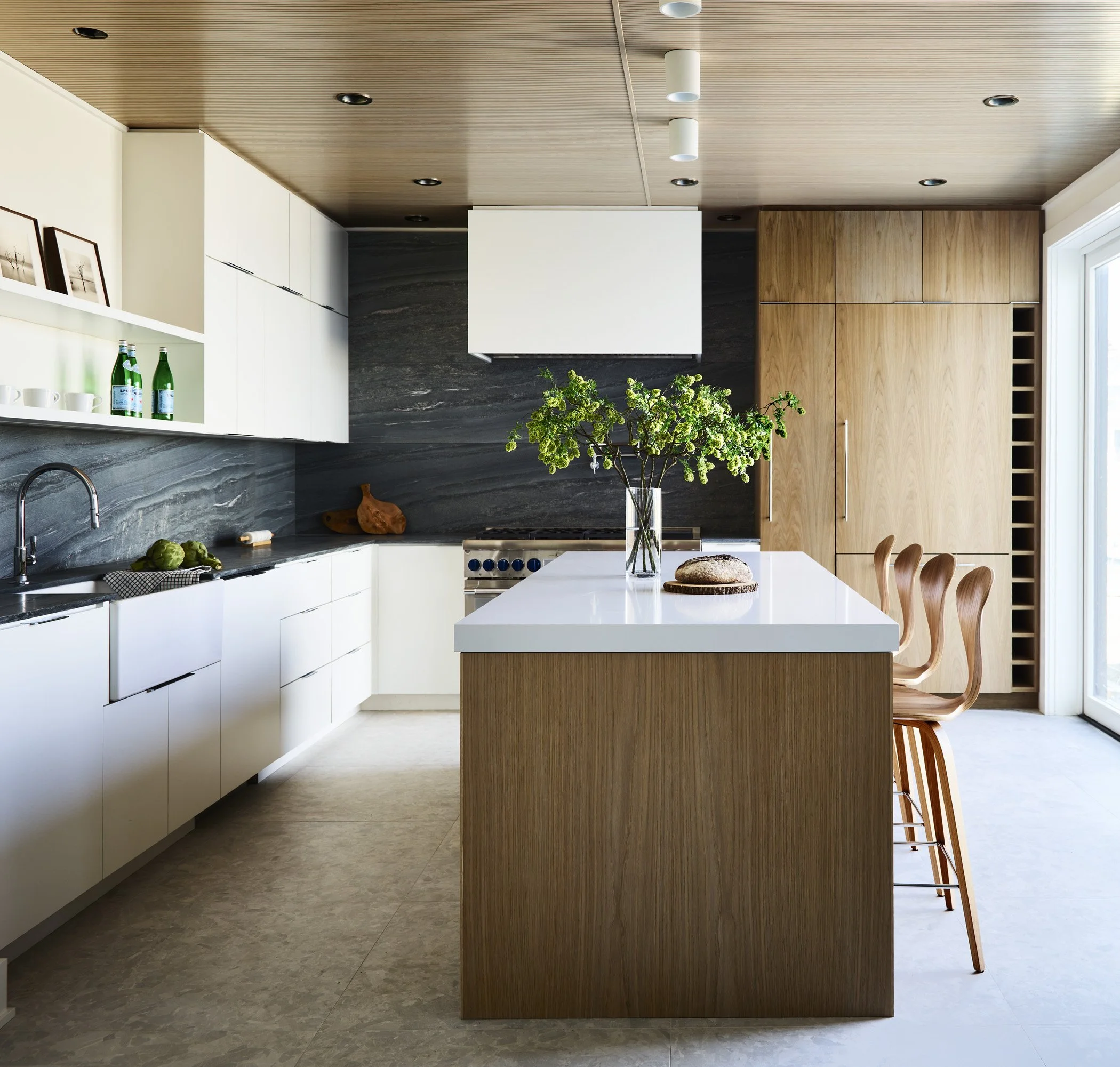 SashyaThind_Stratford_KitchenHoriz_CROP_S.jpg