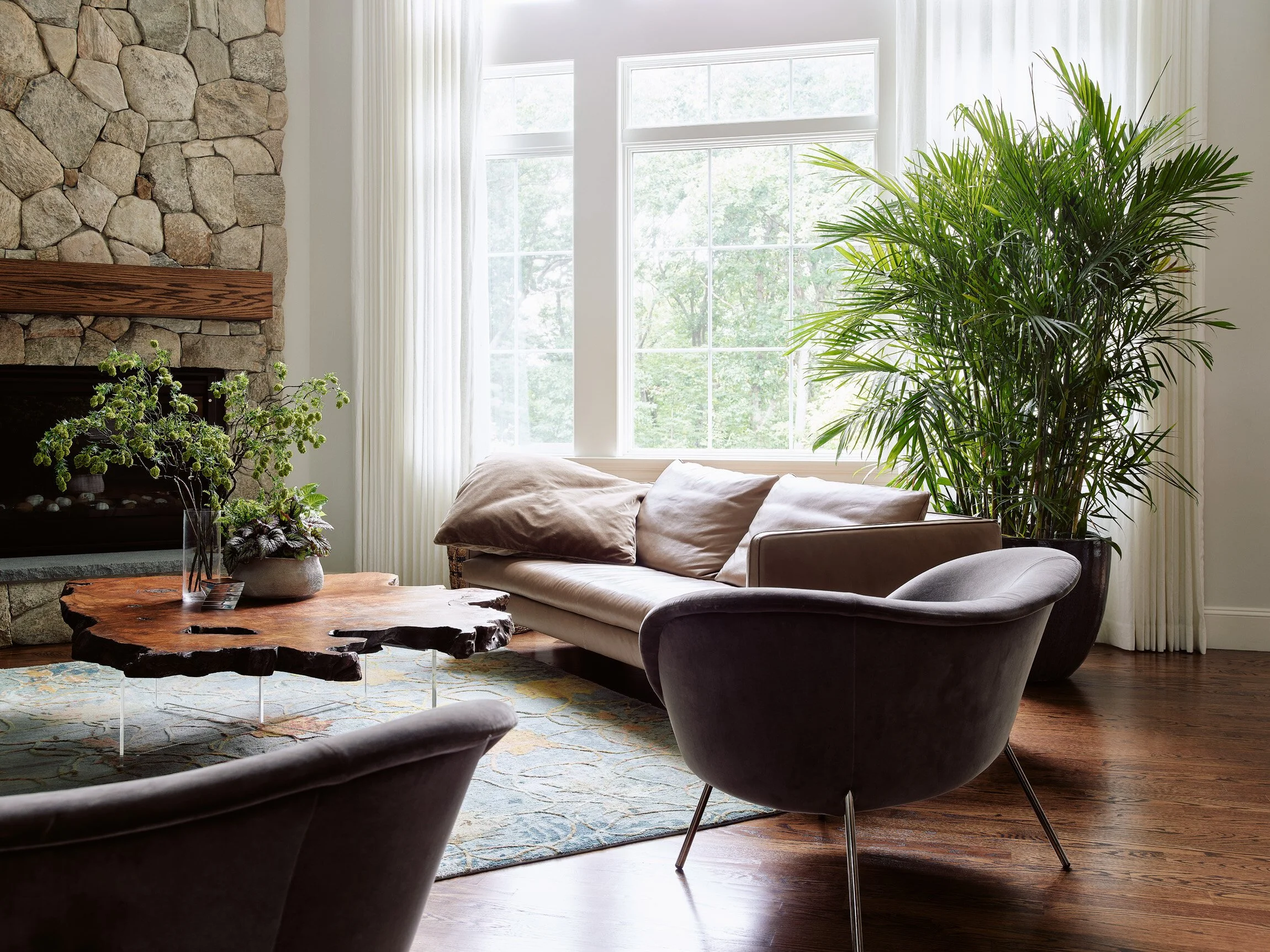 id8_HollyWeston_LivingClose_SMALL.jpg