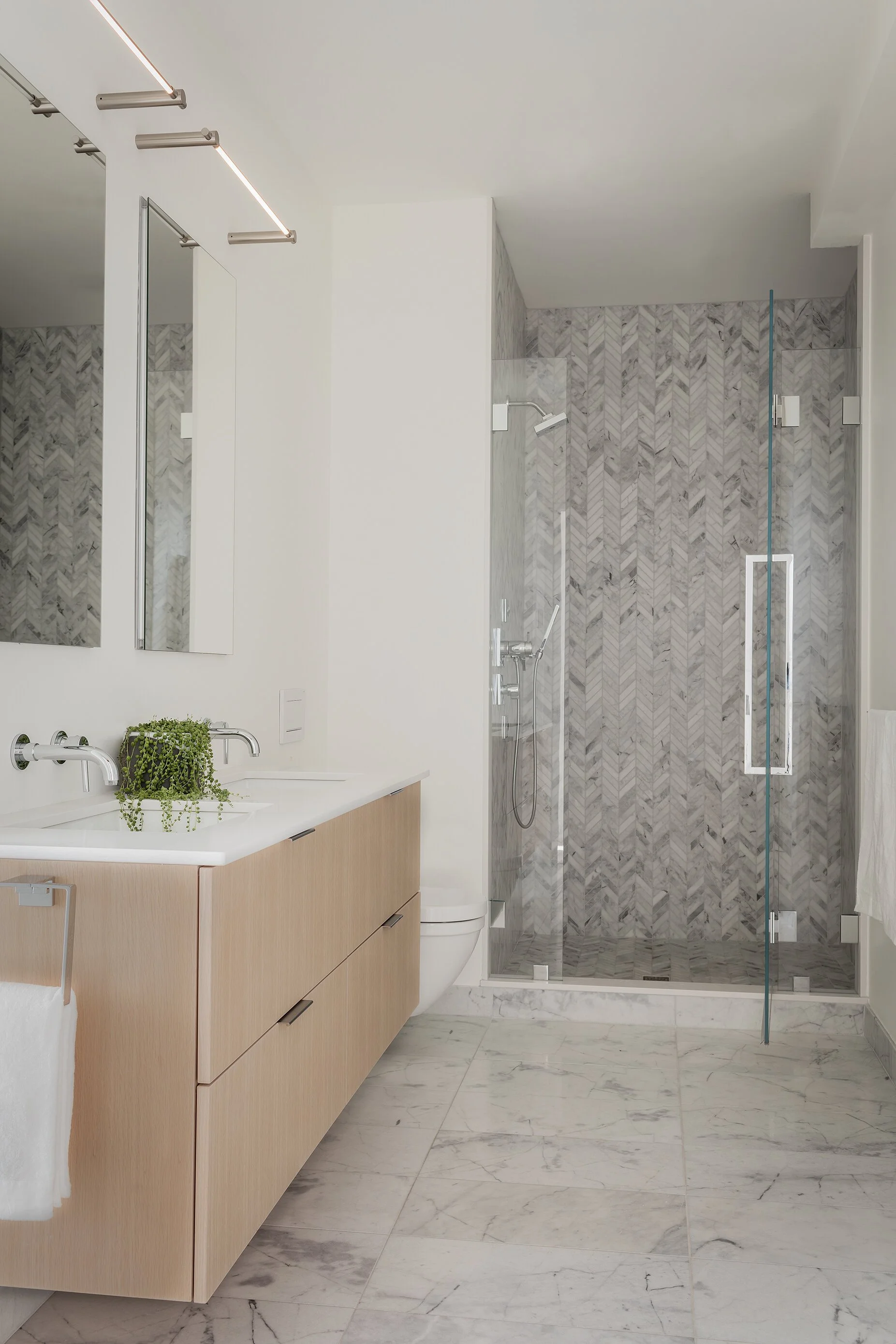Penthouse Master Bath.jpg