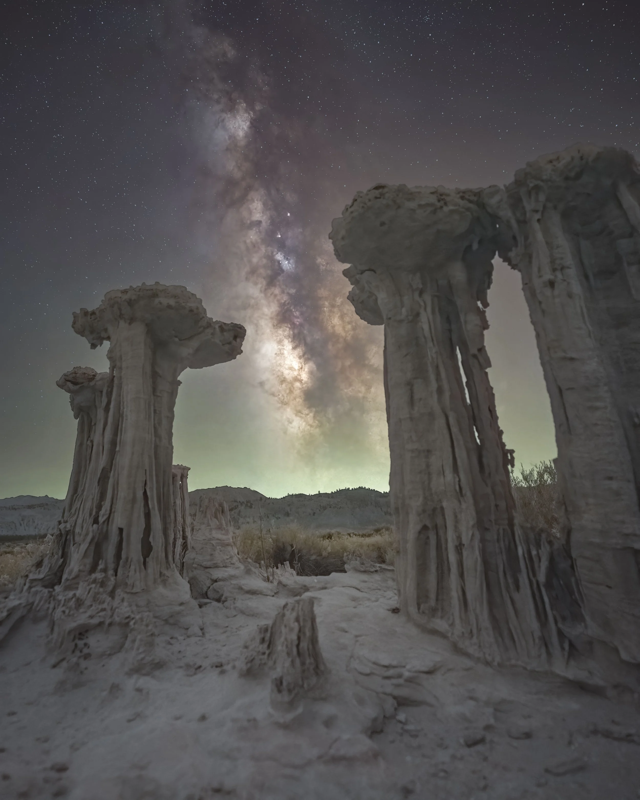 MonoLakeMilkyWayTufas_EnjiChung.jpg