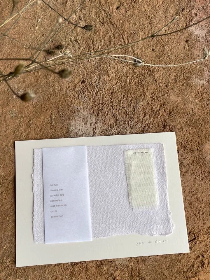 Carnet du ciel: editie 4 &bull; februari &lsquo;26

Nog een week de tijd voor nieuwe abonnees om in te tekenen en te starten met de februari editie van onze paper art club 💌

Het concept is heel eenvoudig:
als je lid wordt van deze gezellige po&euml