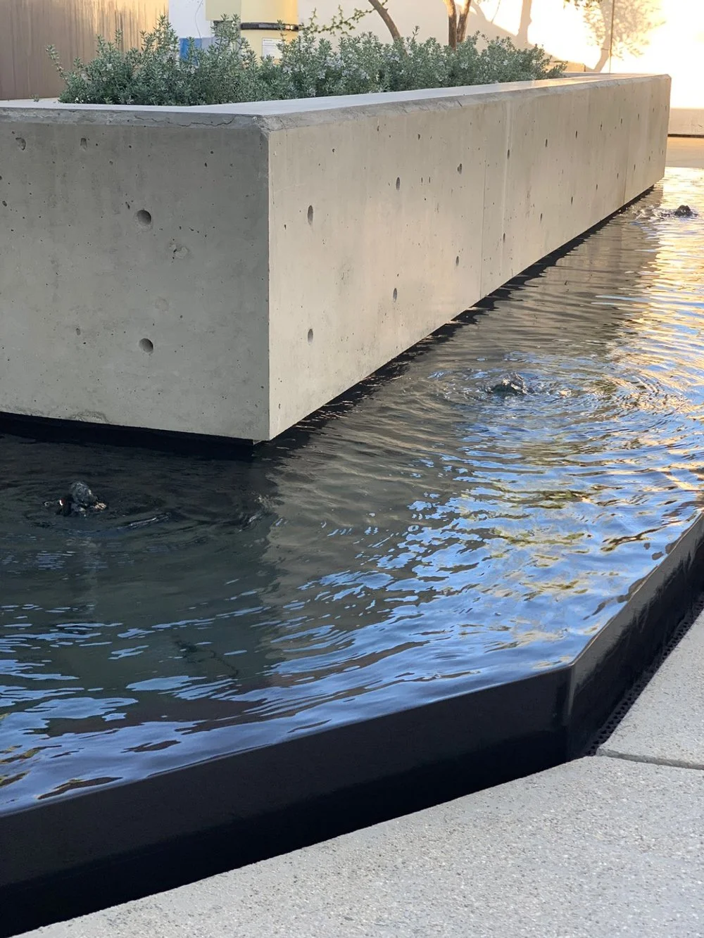 landscape design for commercial properties, outdoor art installations in landscapes, high-design gardens los angeles, contemporary urban parks, sustainable site development practices