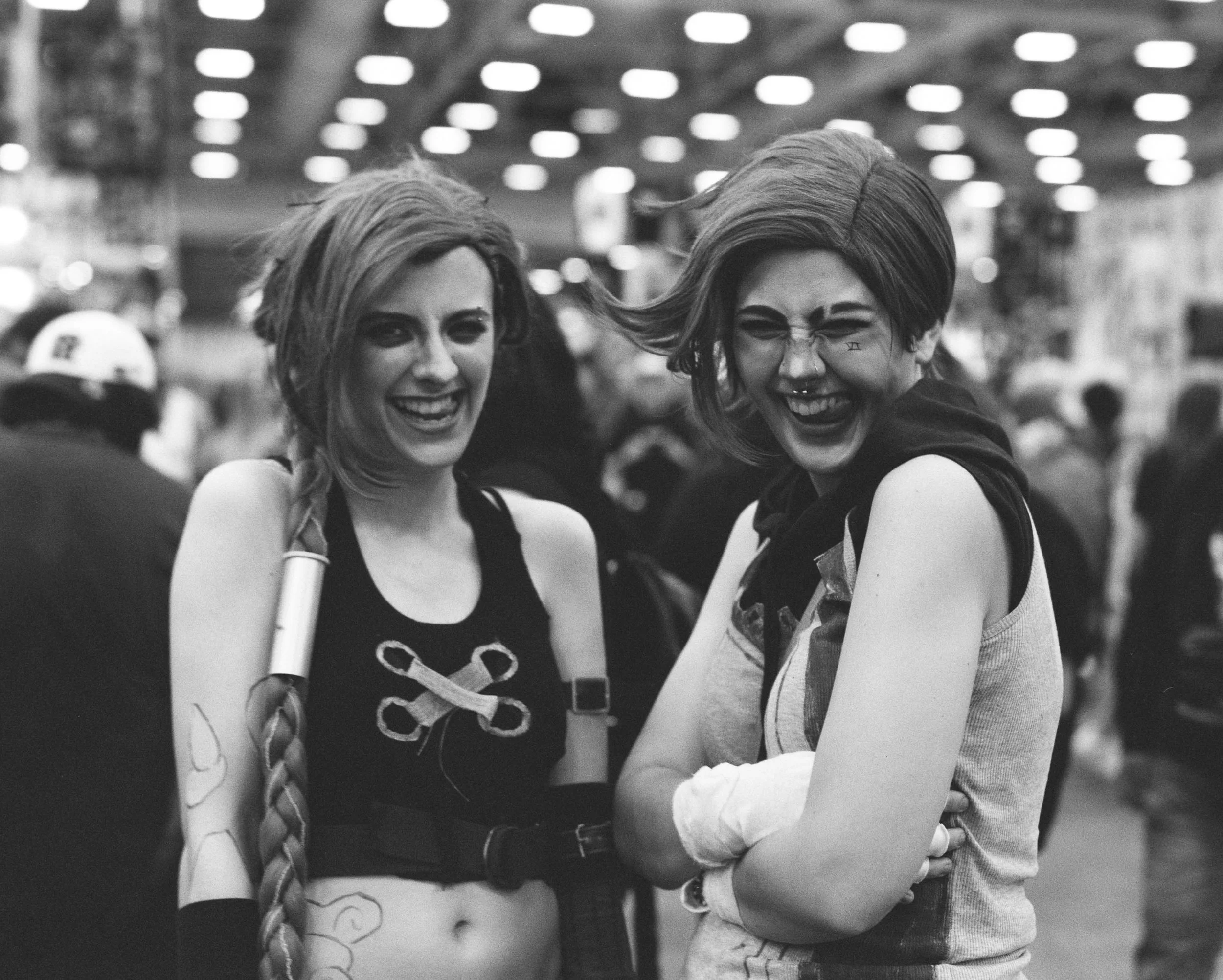 Ivy and Sevie? Sevy? Siblings cosplaying siblings always rules so much, loved hanging out with the EP crew at Con!