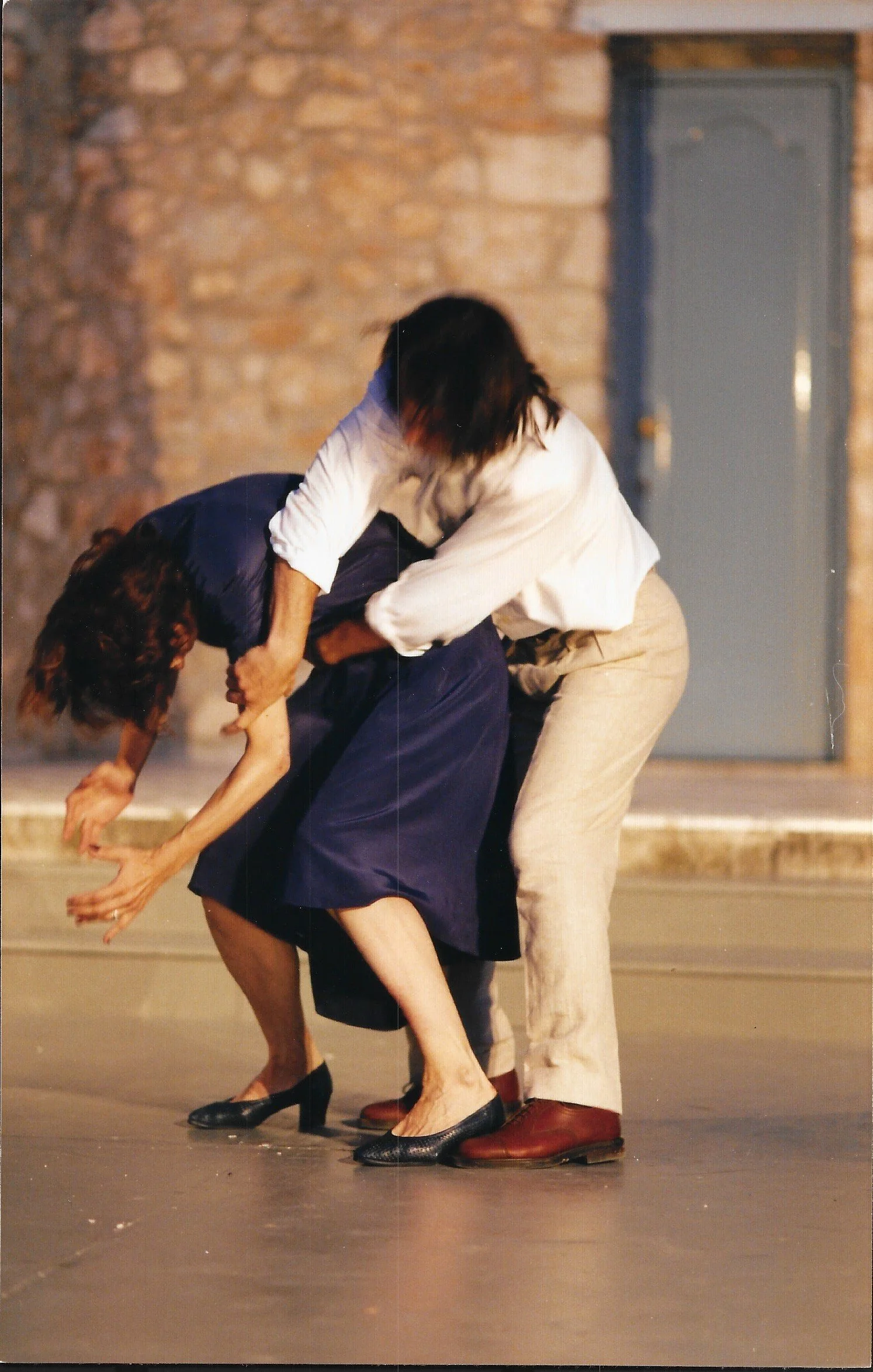 ΚΛΥΤΑΙΜΝΗΣΤΡΑ 1998 ΓΚΑΣΟΥΚΑ ΑΛΕΞΑΝΔΡΗΣ ΦΩΤΟΓΡΑΦΟΣ ΒΑΣΙΛΙΚΗ ΚΟΥΜΠΑΝΗ ΔΕΛΦΟΥΣ.jpg