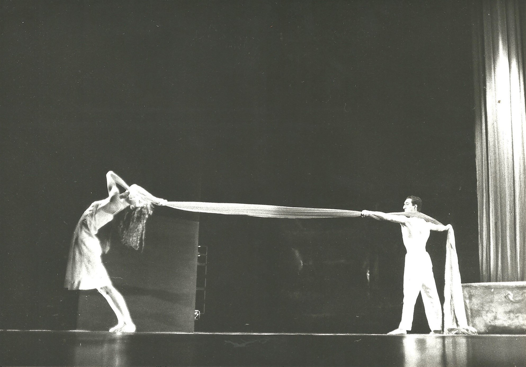 1988.18_ΚΛΥΤΑΙΜΝΗΣΤΡΑ TOTAL ΦΩΤΟ ΜΑΡΩ ΚΟΥΡΗ ΕΛ ΓΚΑΣΟΥΚΑ ΠΕΡΣΑ33.jpg