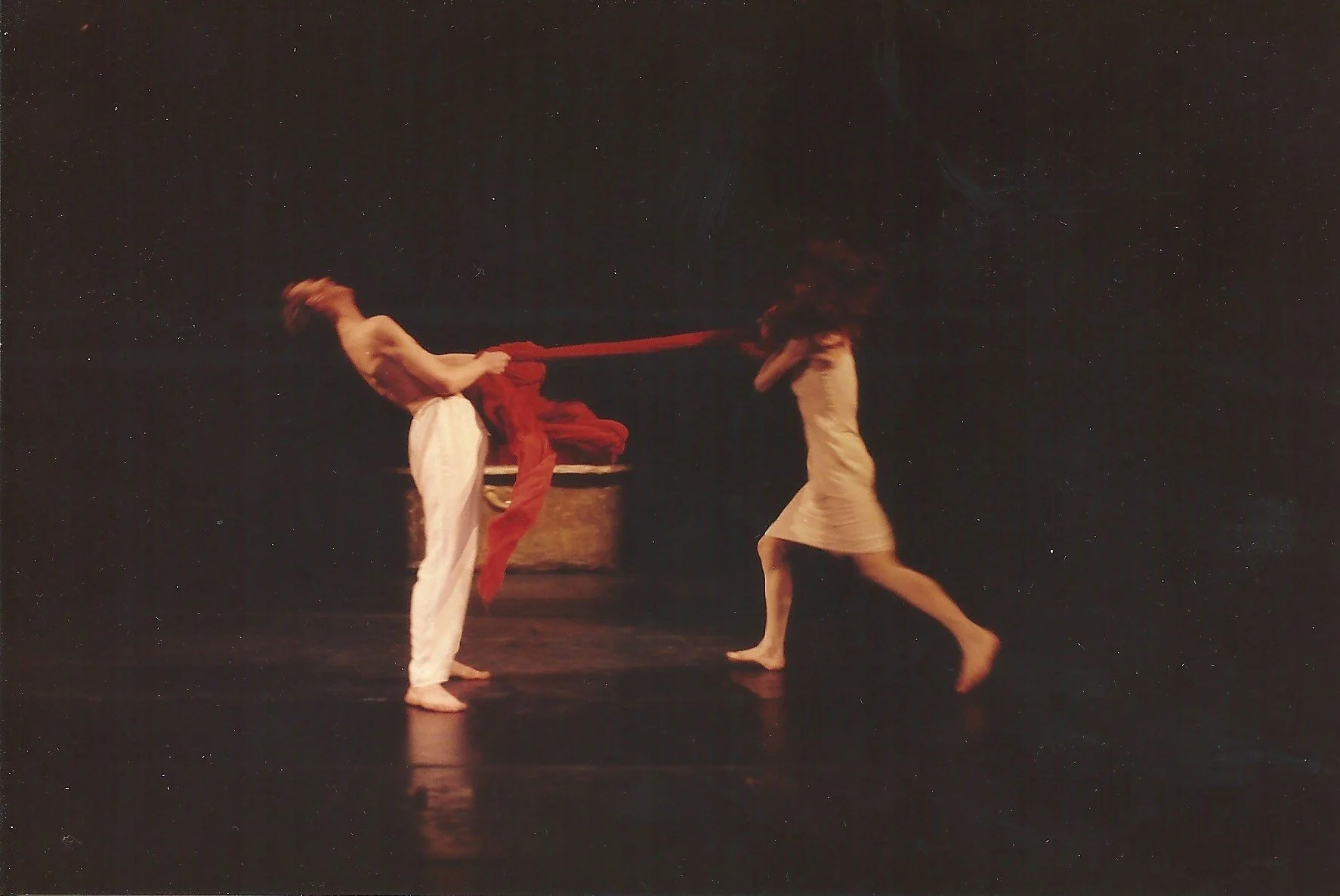 1988.9_ΚΛΥΤΑΙΜΝΗΣΤΡΑ TOTAL ΦΩΤΟ ΜΑΡΩ ΚΟΥΡΗ ΕΛ ΓΚΑΣΟΥΚΑ ΠΕΡΣΑ24.jpg