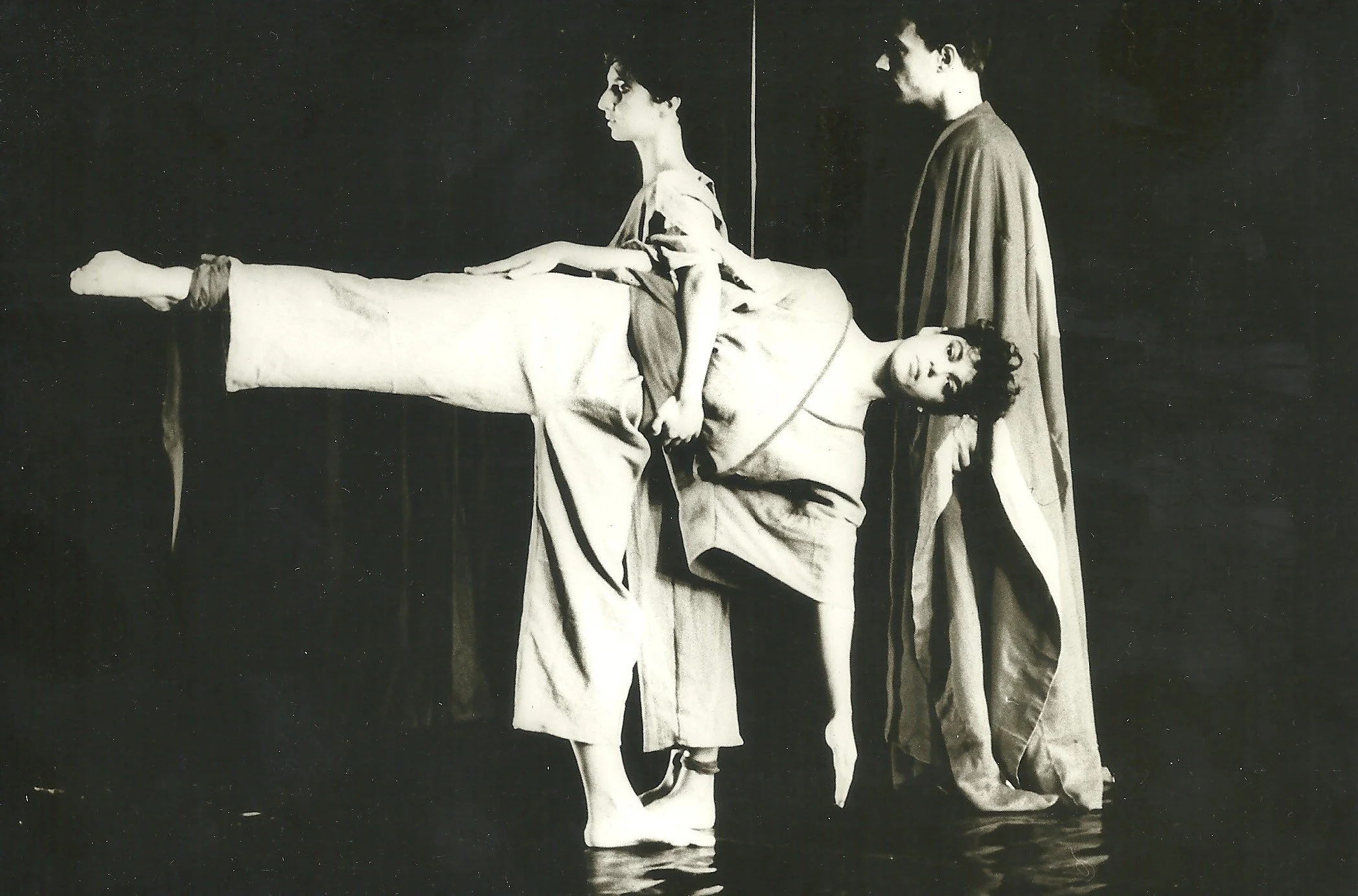 1984.8_ΧΑΙΚΟΥ ΑΓΓΕΛΑ ΛΥΡΑ ΑΝΝΑ ΠΑΡΑΜΕΡΗΣΙΟΥ ΓΙΩΡΓΟΣ ΤΖΙΛΙΑΝΟΣ ΦΩΤΟ ΓΙΩΡΓΟΣ ΓΑΛΑΖΙΔΗΣ2.jpg