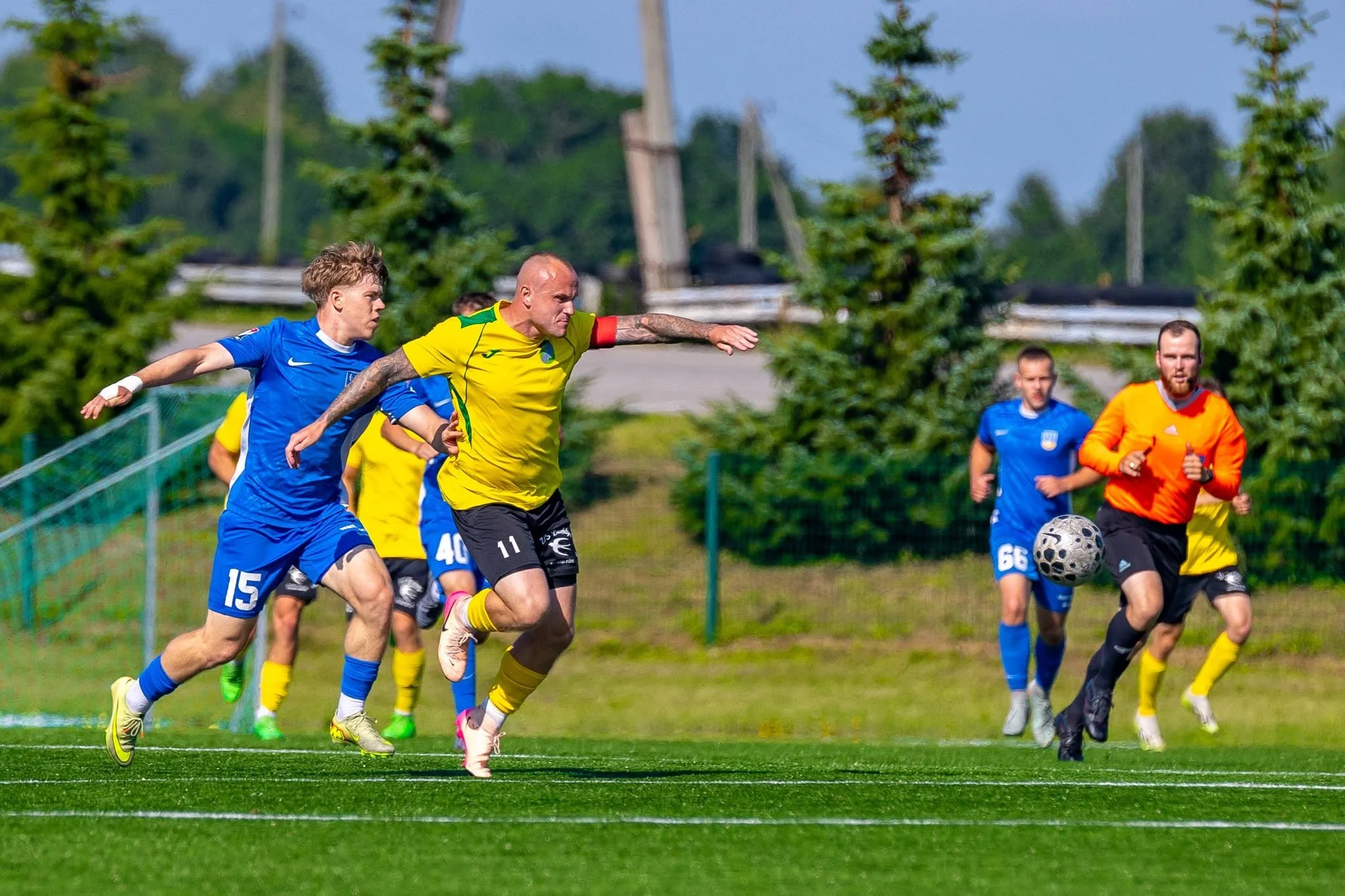 Ar līderu dueli Smiltenē teju aizvadīts 1. aplis 3. līgas čempionātā