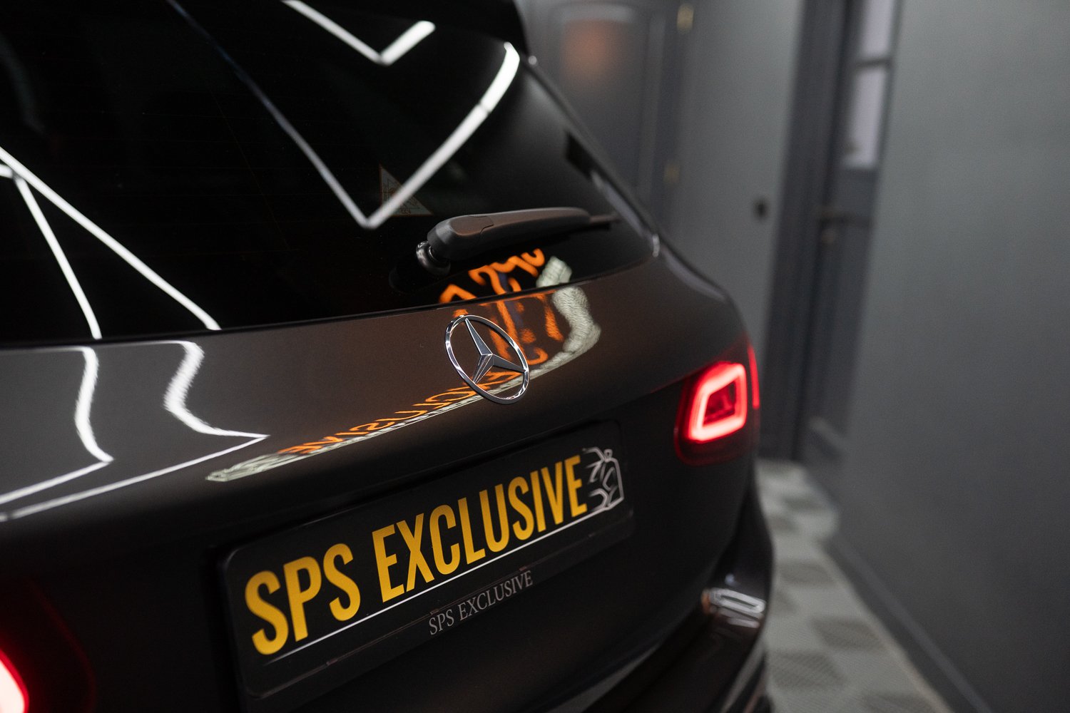 Mercedes-GLC-grijs-17.jpg