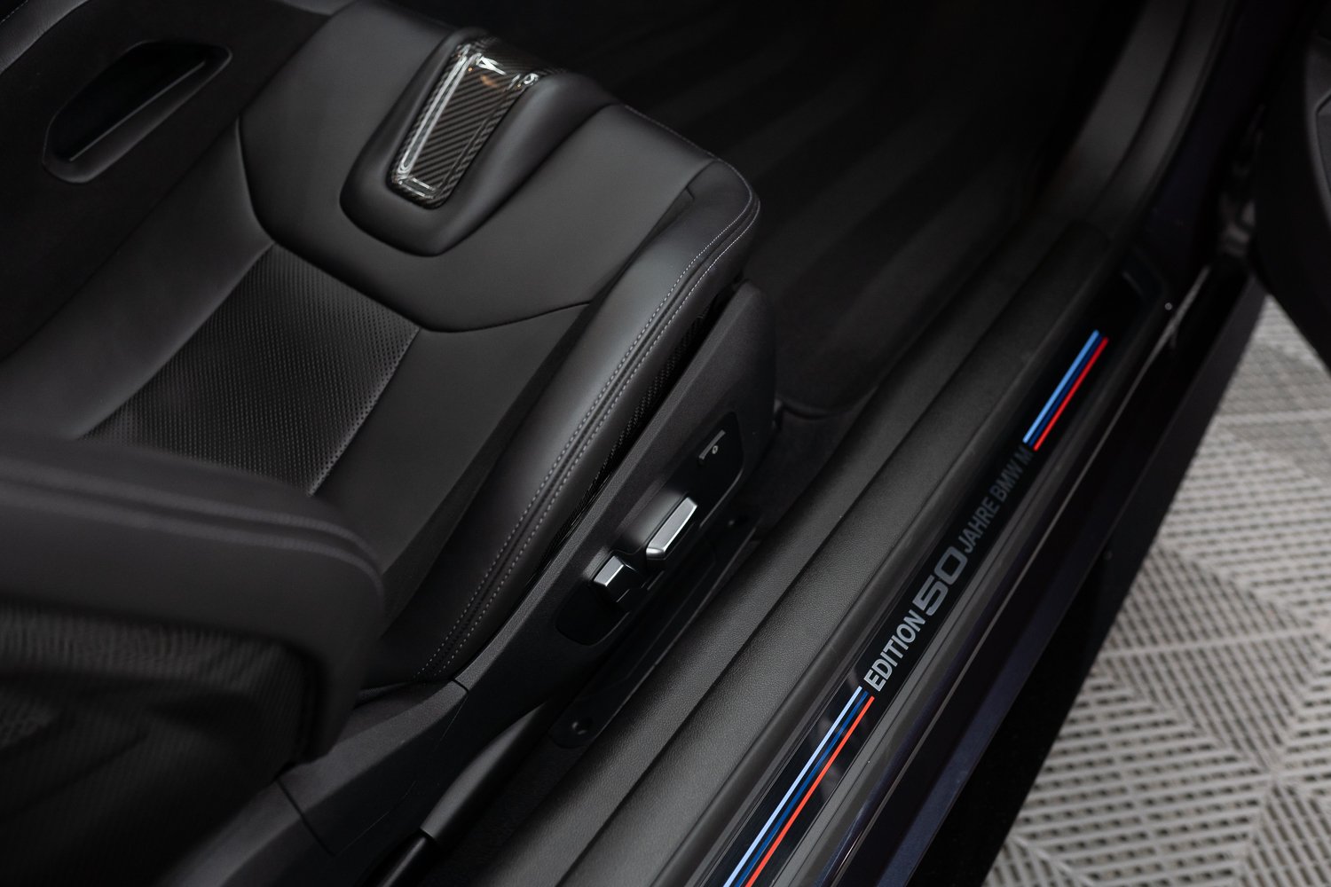 BMW-M4-Comp-50jahre-edition-81.jpg