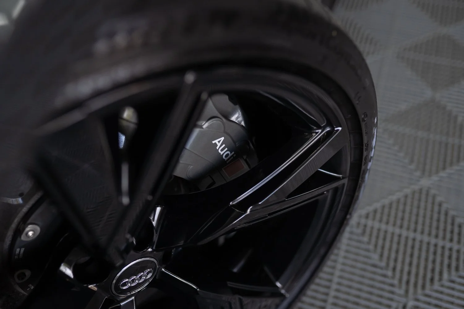 RS6-Grey-4.jpg