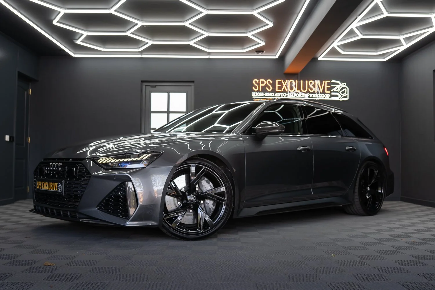 RS6-Grey-1.jpg