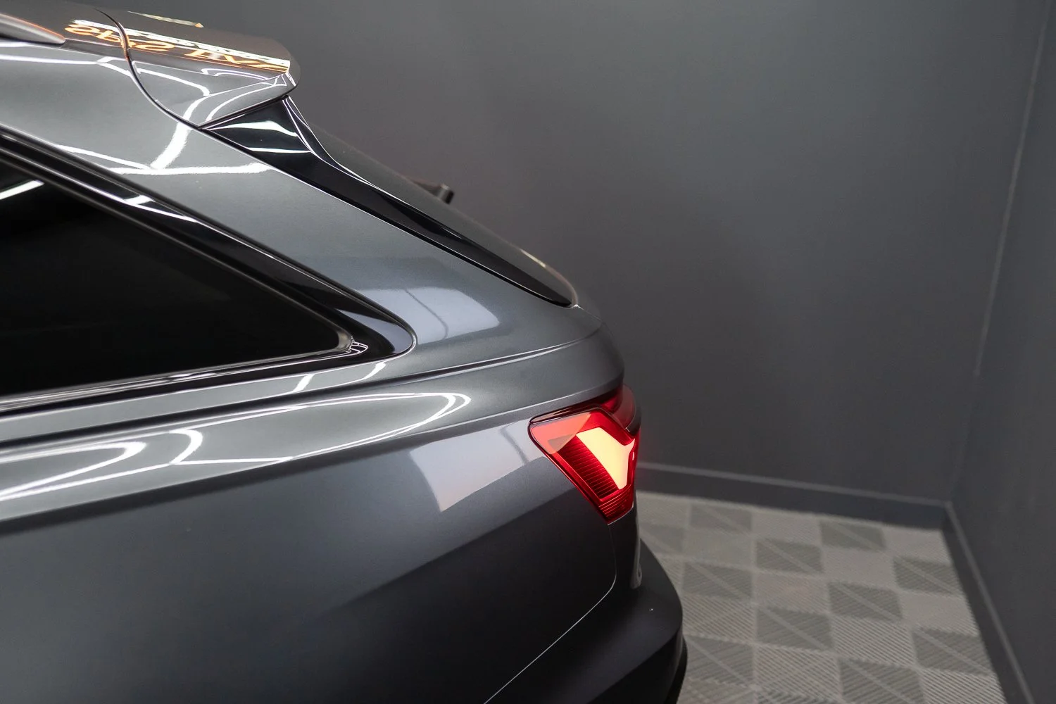 RS6-Grey-10.jpg