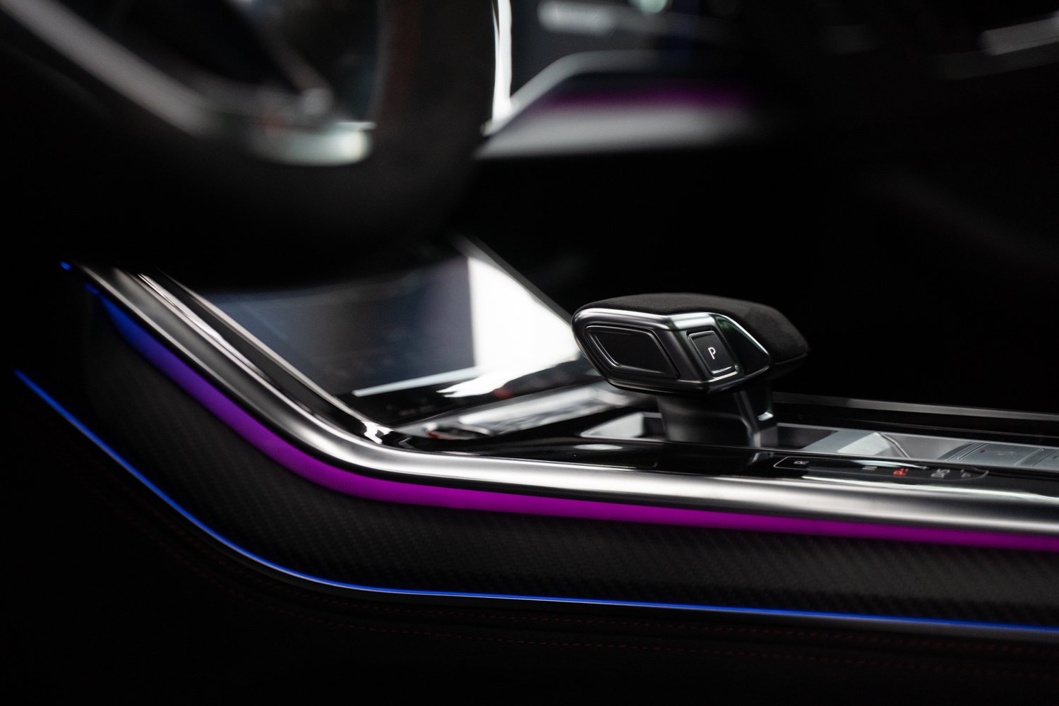 Audi-RSQ8-Zwart-104.jpg