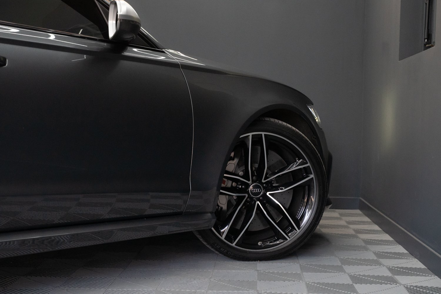Audi-RS6-C7-24.jpg