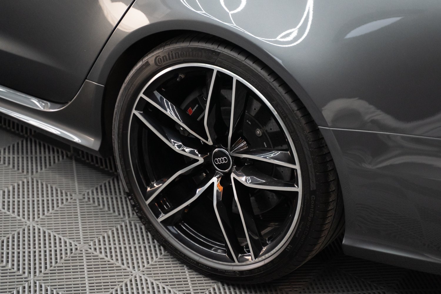 Audi-RS6-C7-15.jpg