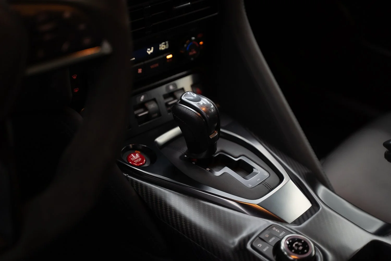 Nissan-GTR-Black-81.jpg