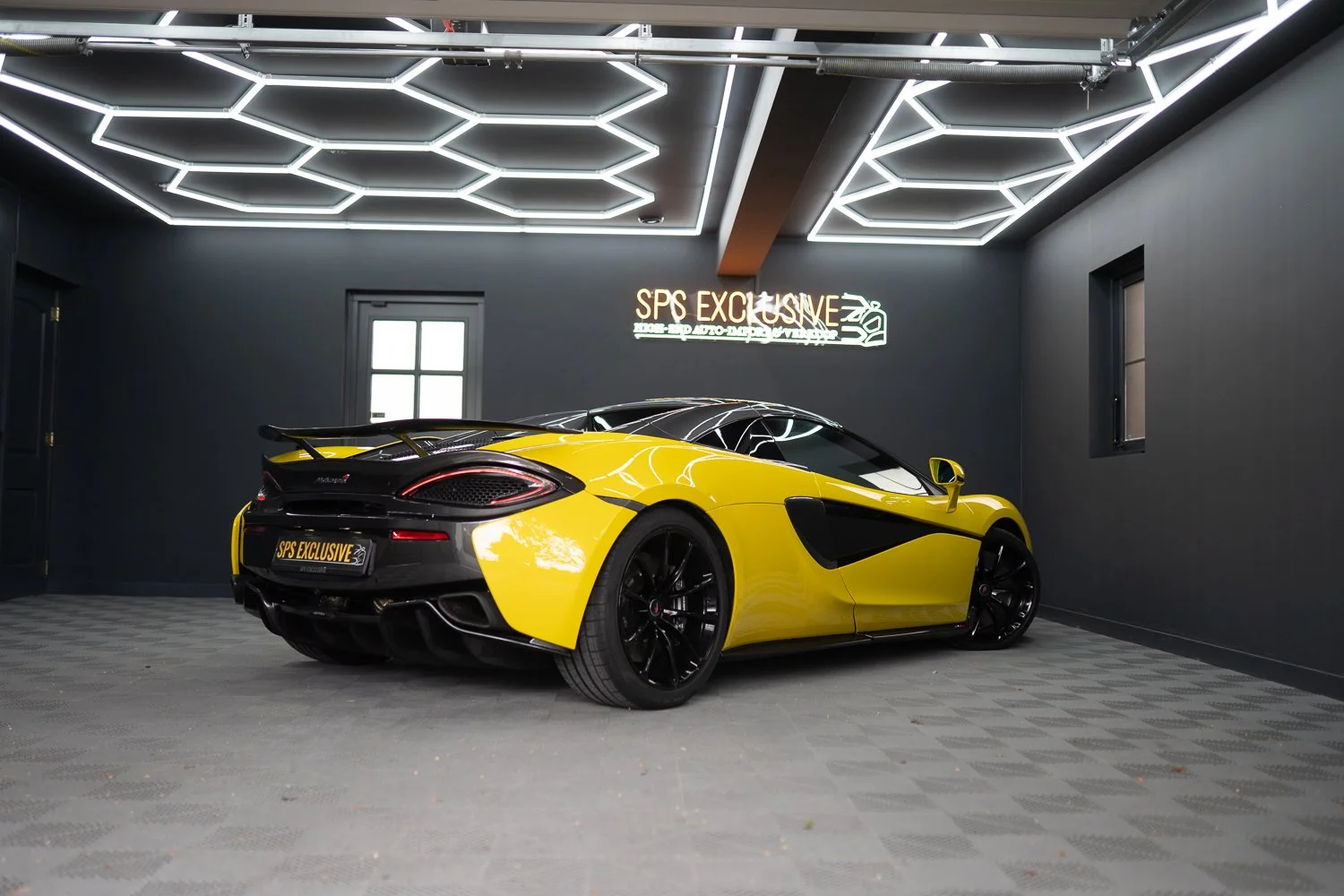 Mclaren-570S-66.jpg
