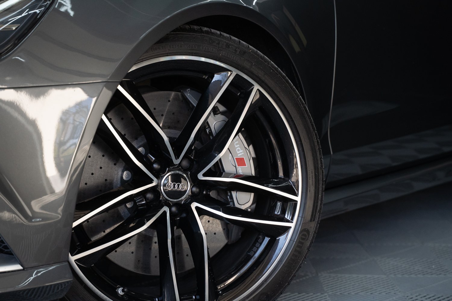 Audi-RS6-C7-3.jpg