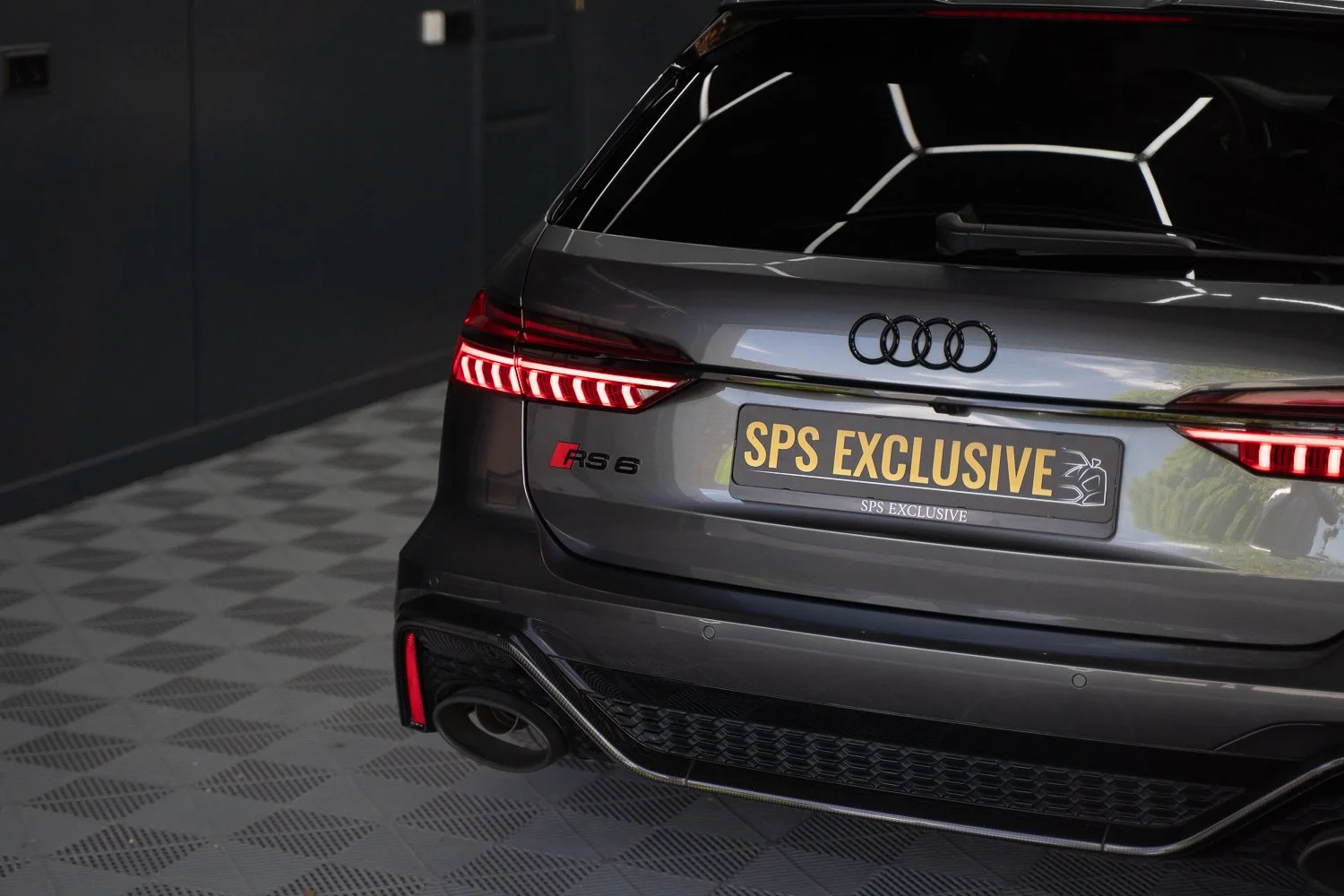 RS6-Grey-65.jpg