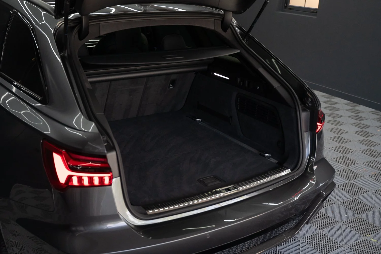RS6-Grey-73.jpg