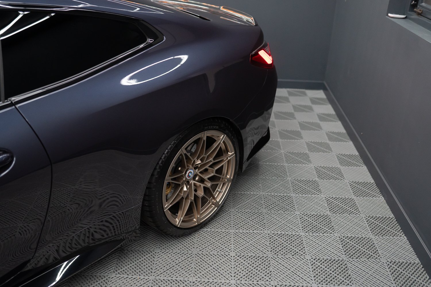 BMW-M4-Comp-50jahre-edition-2.jpg