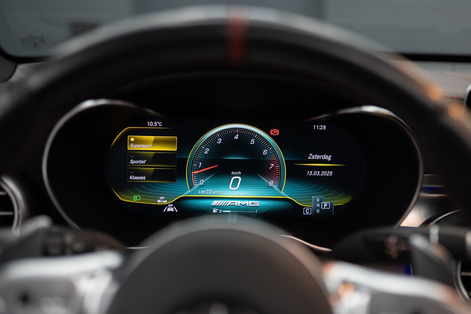 Mercedes-GLC-grijs-115.jpg