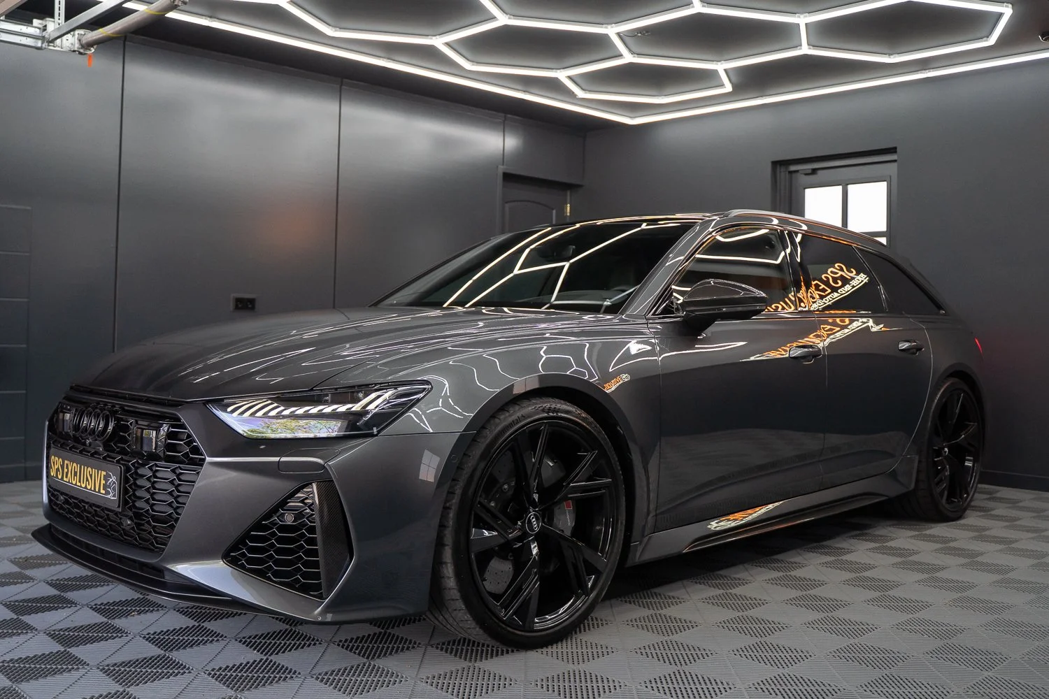 RS6-Grey-23.jpg
