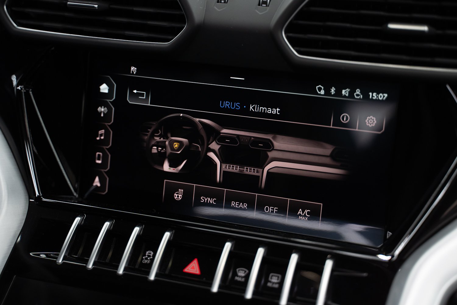 Lamborghini-Urus-Zwart-103.jpg