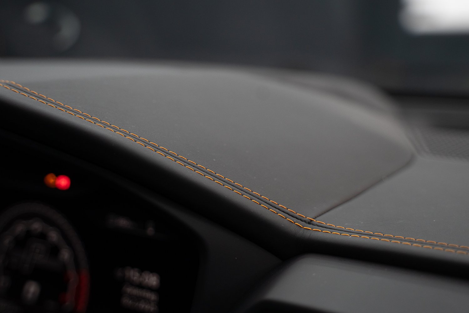 Lamborghini-Urus-Zwart-105.jpg