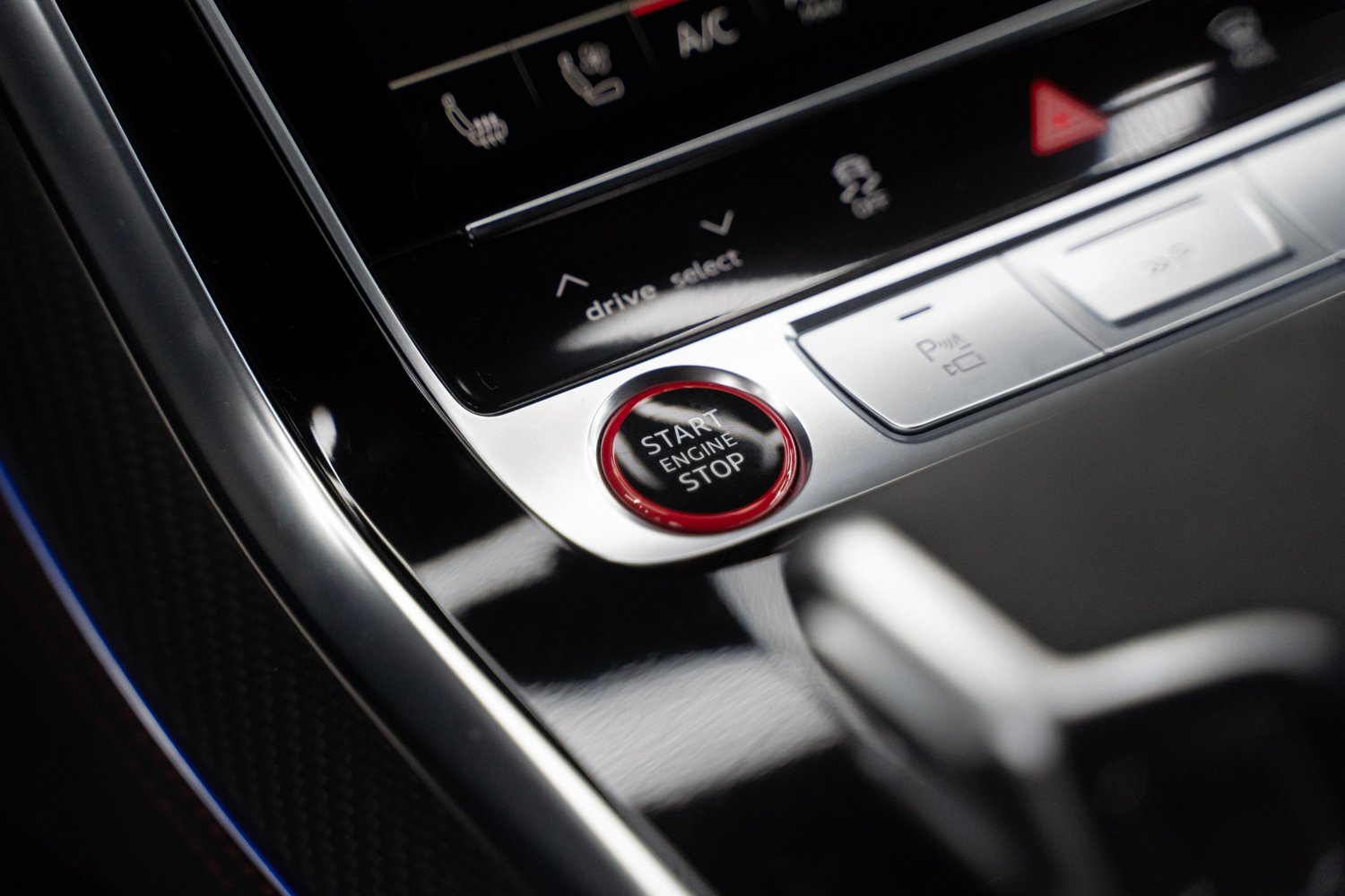 Audi-RSQ8-Zwart-76.jpg
