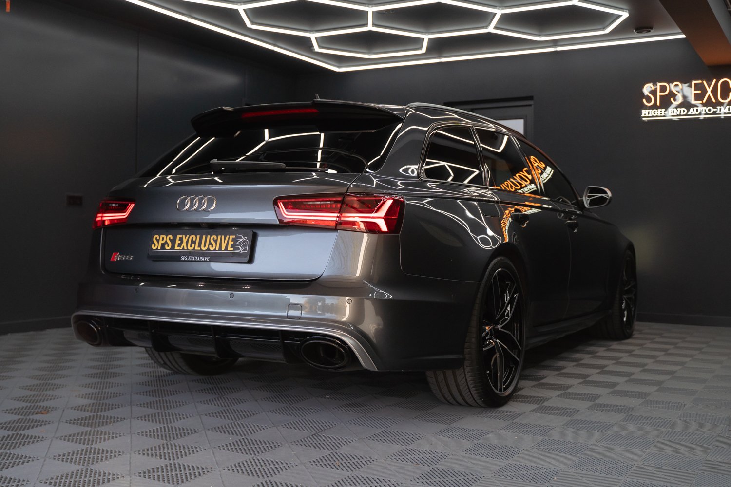 Audi-RS6-C7-18.jpg