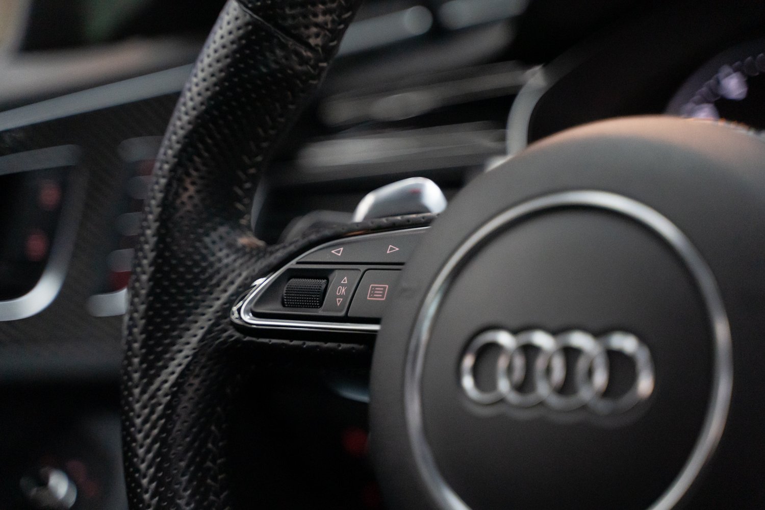 Audi-RS6-C7-40.jpg