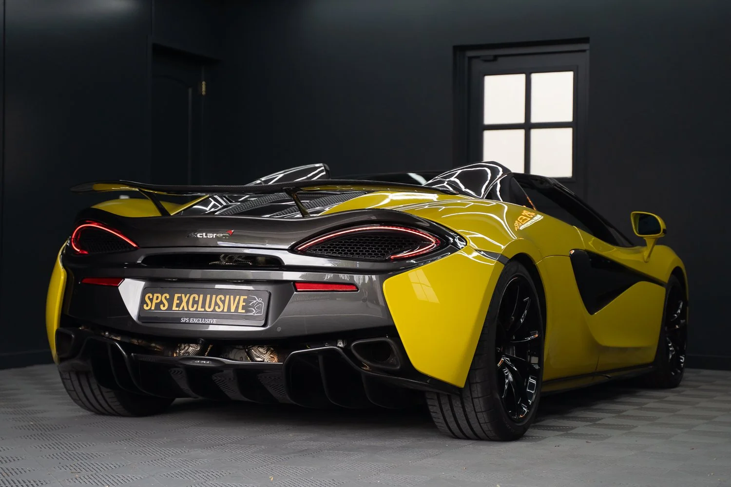 Mclaren-570S-83.jpg