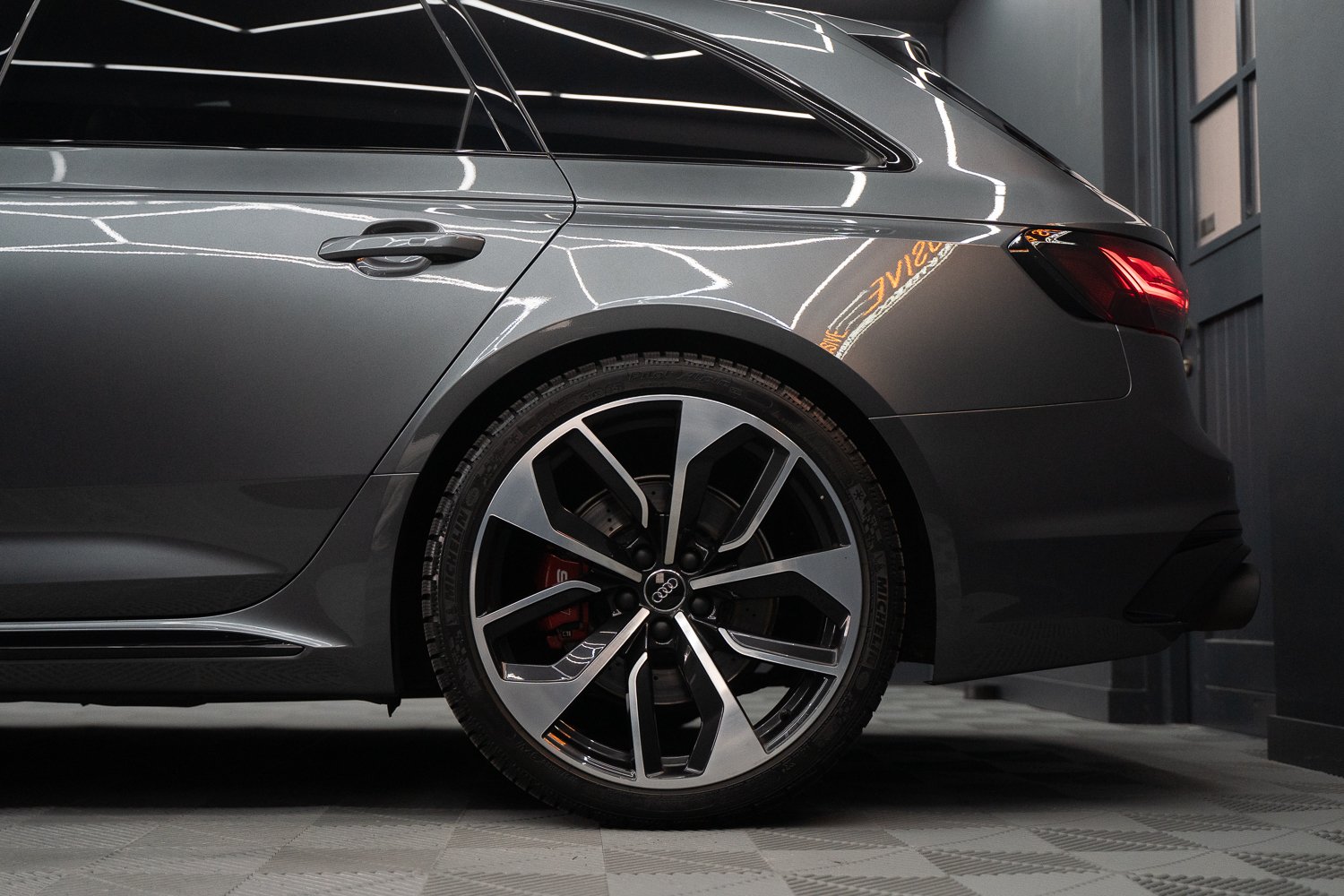 Audi RS4 Avant-34.jpg
