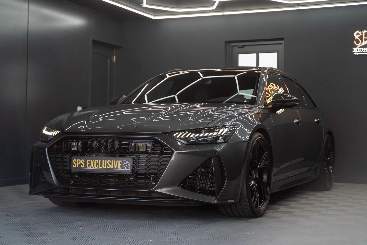RS6-Grey-22.jpg