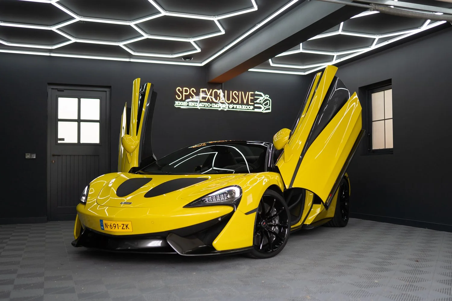 Mclaren-570S-3.jpg